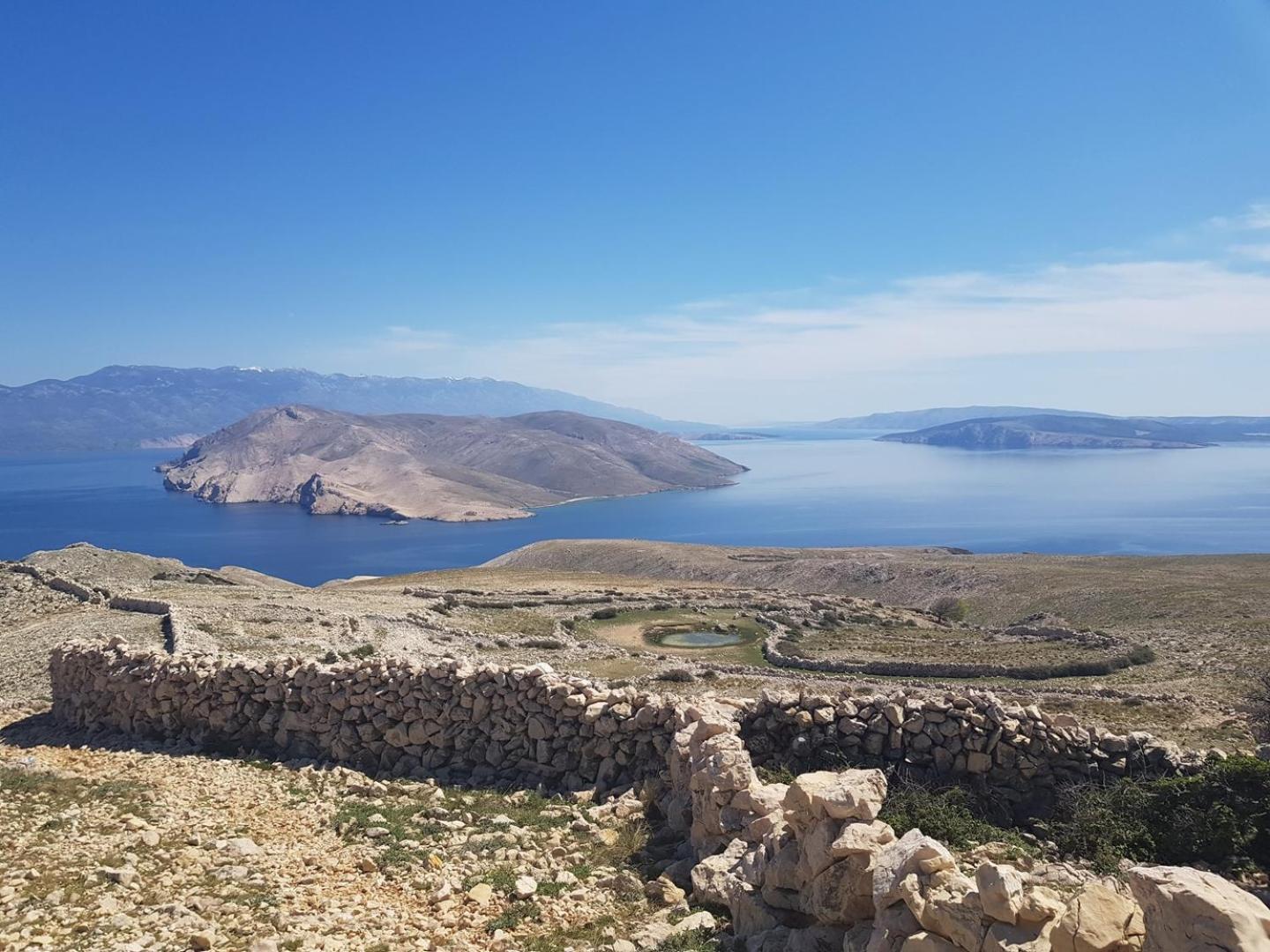 Apartments Capic Z Baška Eksteriør bilde